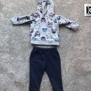 Carter’s NWT 18 months fire truck sweatshirt set